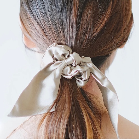 Silk Bow Scrunchie - Picture 4 of 4